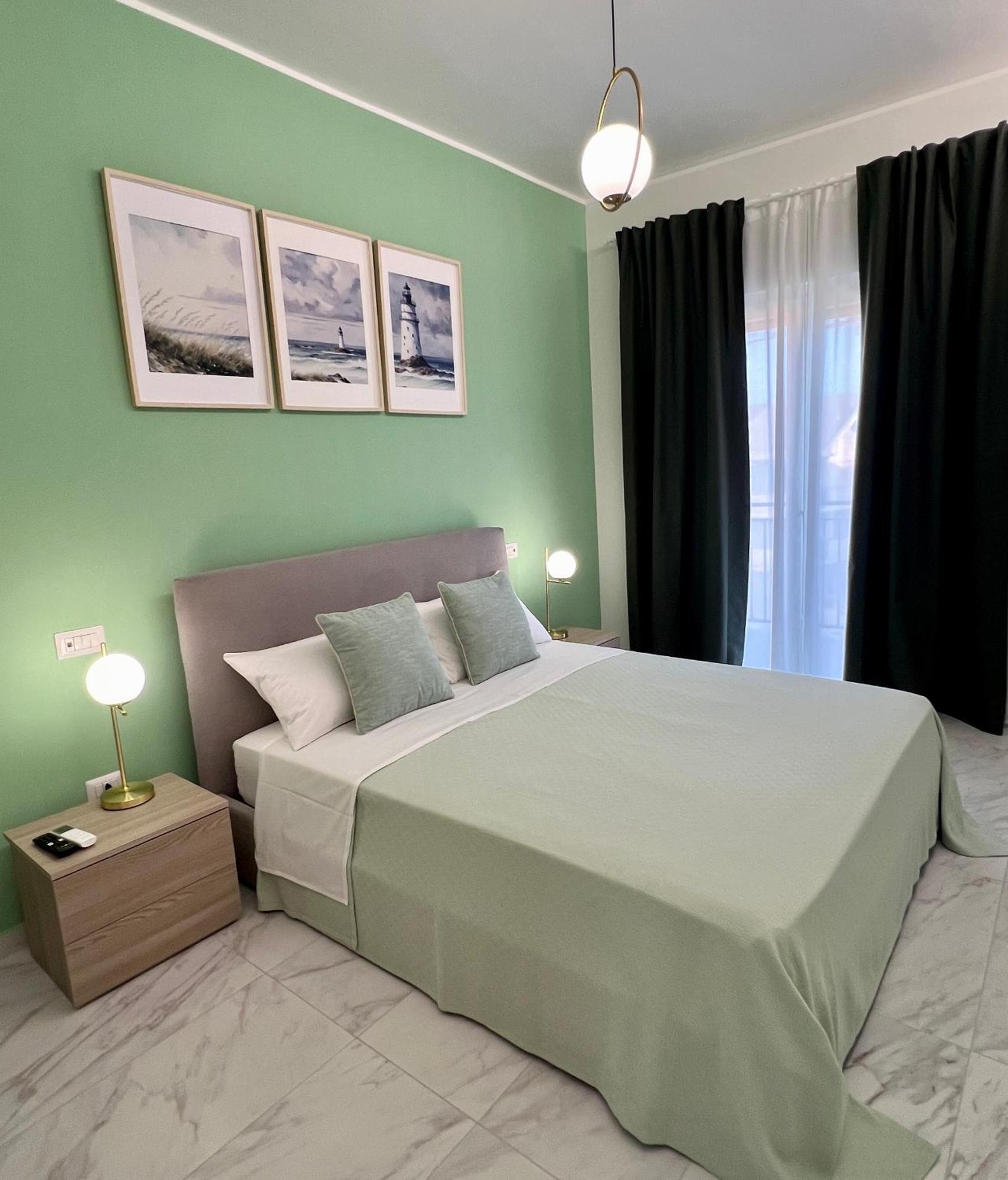 Blu Fronte Spiaggia, Vista Eolie Apartment *